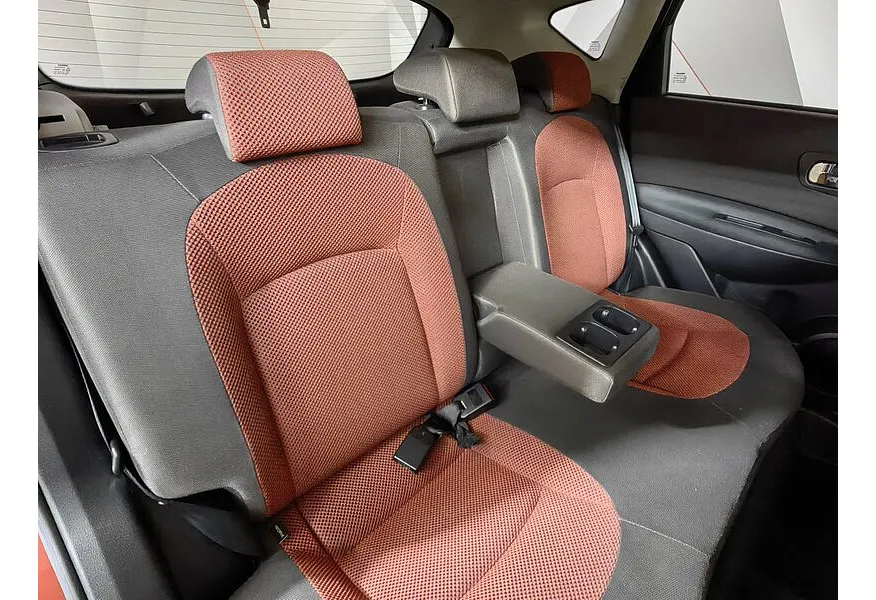 Nissan Qashqai 2.0 CVT FWD (141 л.с.) XE Красный в АВИЛОН. Слайд №15