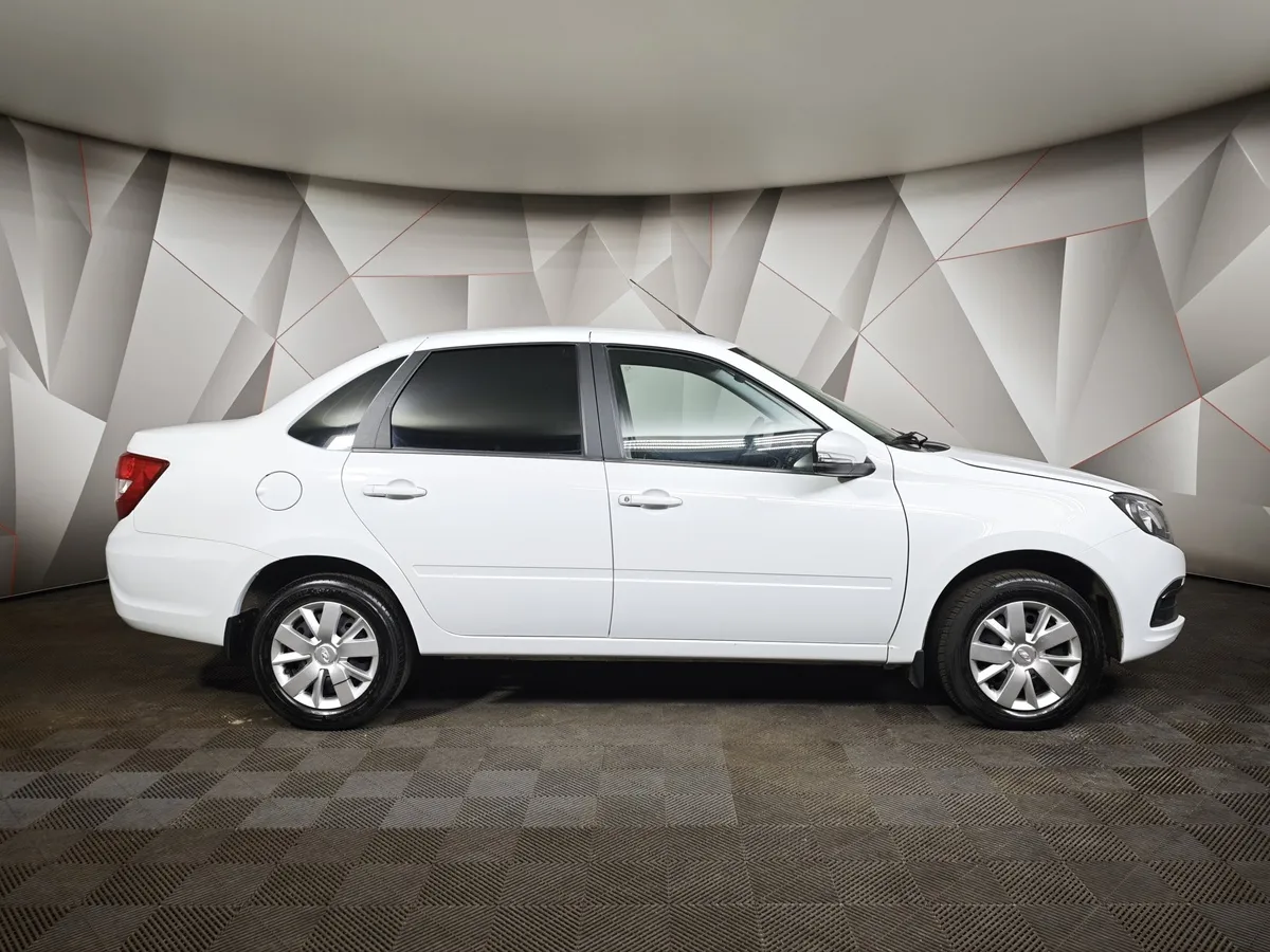 ВАЗ (Lada) Granta 1.6 MT 8кл (87 л.с.) Белый в АВИЛОН. Слайд №6