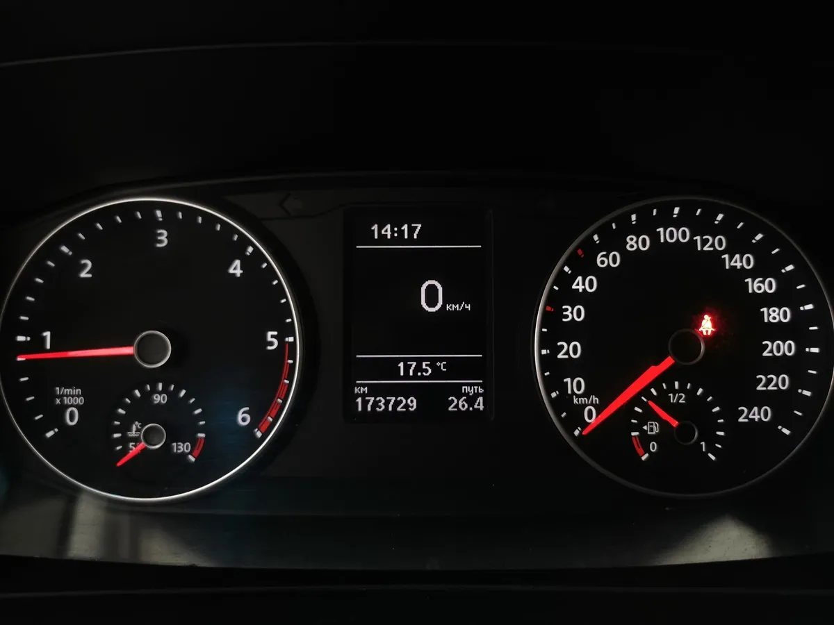 Volkswagen Caravelle 2.0 TDI MT L1 (140 л.с.) Comfortline Коричневый в АВИЛОН. Слайд №17