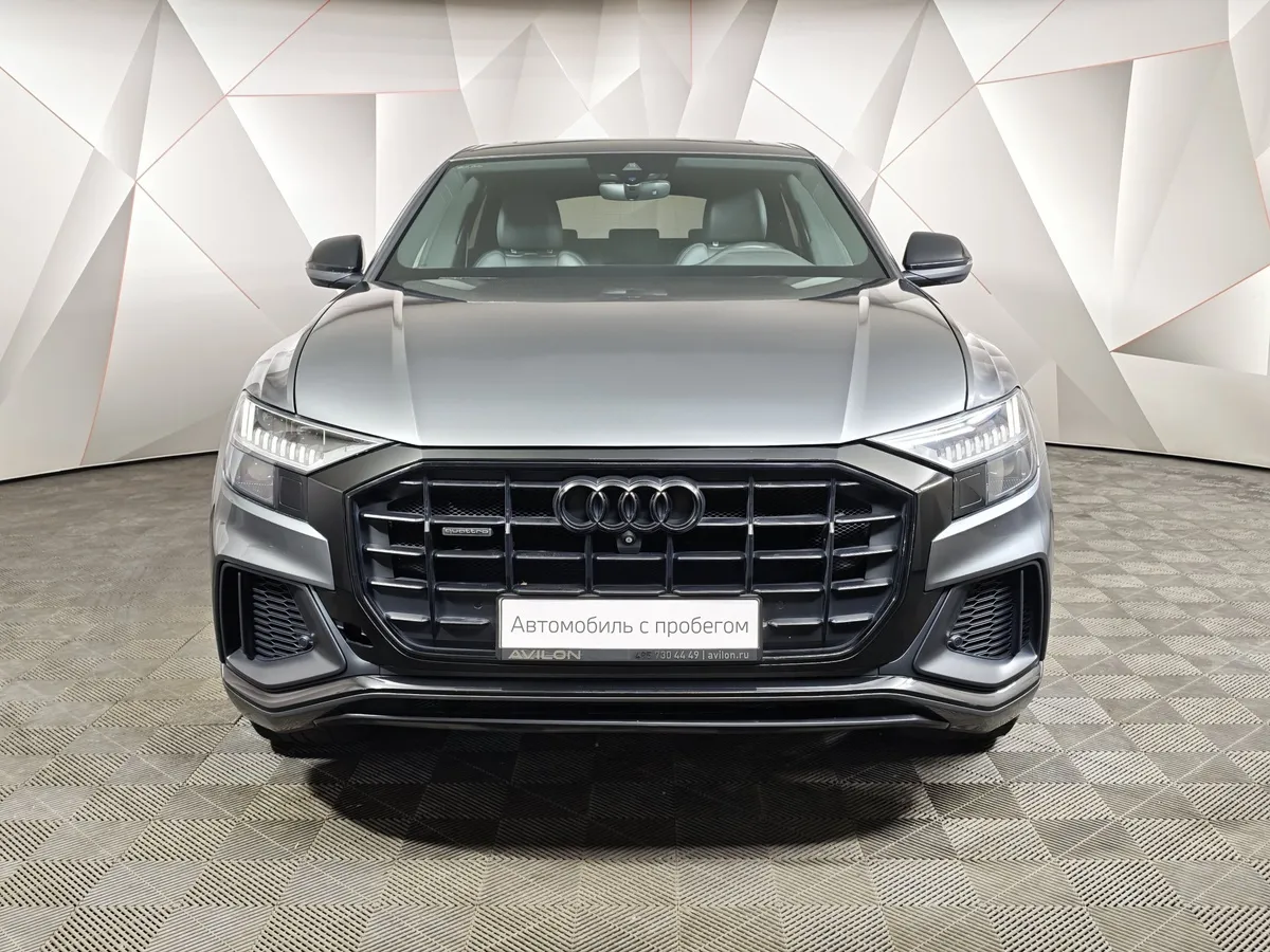 Audi Q8 55 TFSI Tiptronic quattro (340 л.с.) Серый в АВИЛОН. Слайд №7