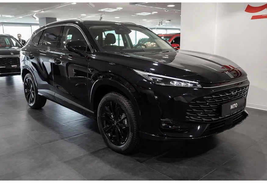 Москвич М70 1.5 DCT FWD (150 л.с.) Драйв Черный в АВИЛОН. Слайд №2