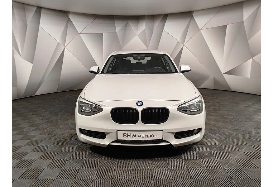 BMW 1 серия 116i AT (136 л.с.) Белый в АВИЛОН. Слайд №3