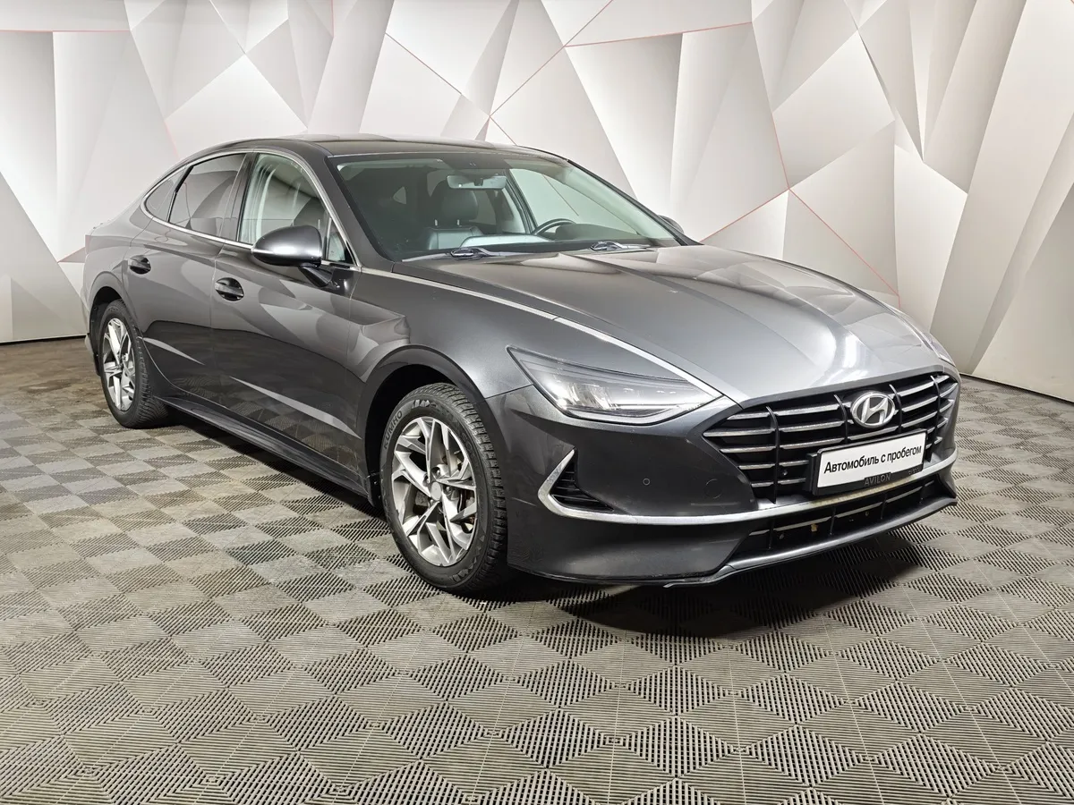 Hyundai Sonata 2.0 MPI (150 л.с.) Style Серый в АВИЛОН. Слайд №3