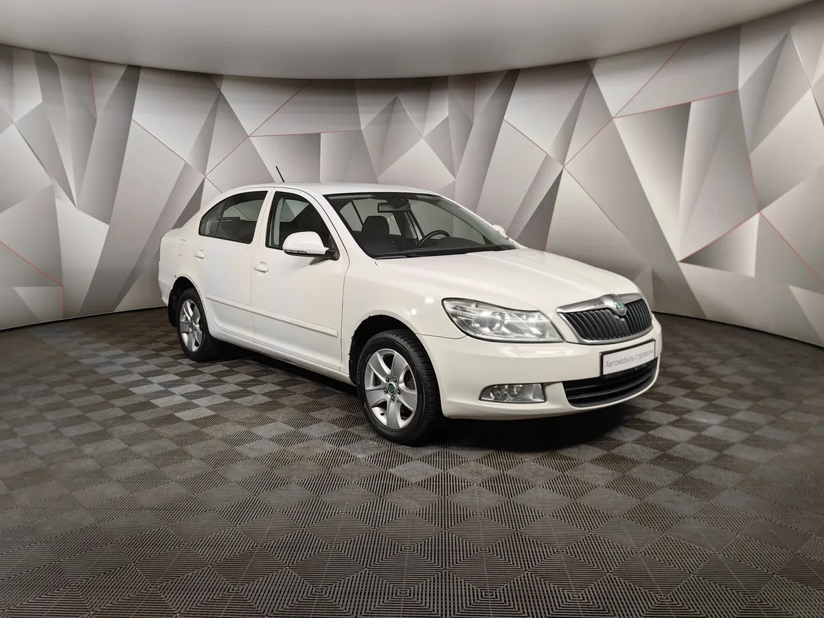 Skoda Octavia 1.8 TSI DSG (152 л.с.) Белый в АВИЛОН. Слайд №3