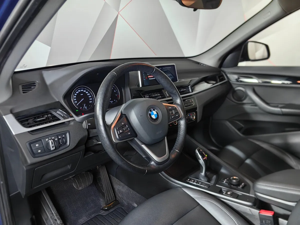 BMW X1 18i sDrive (140 л.с.) Синий в АВИЛОН. Слайд №12