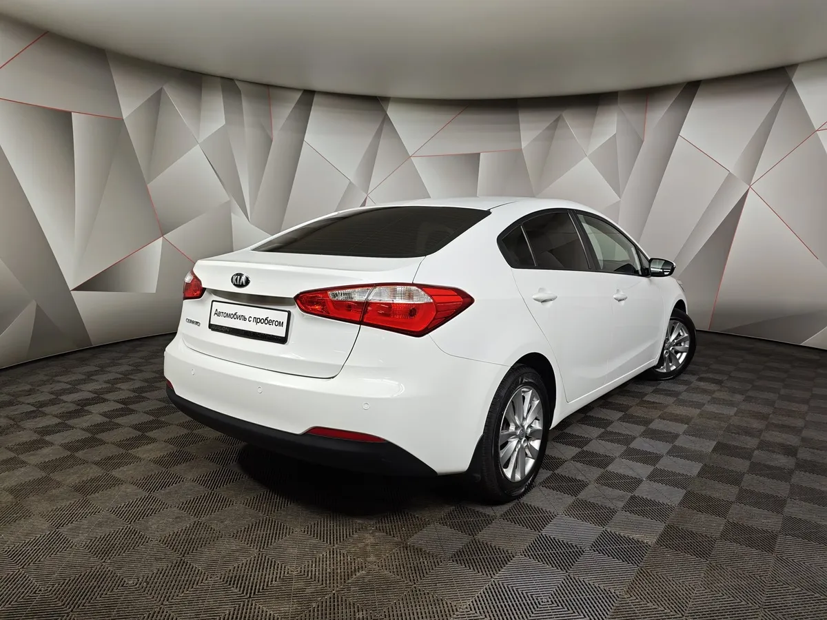Kia Cerato 1.6 MT (130 л.с.) Comfort (D460) Белый в АВИЛОН. Слайд №2