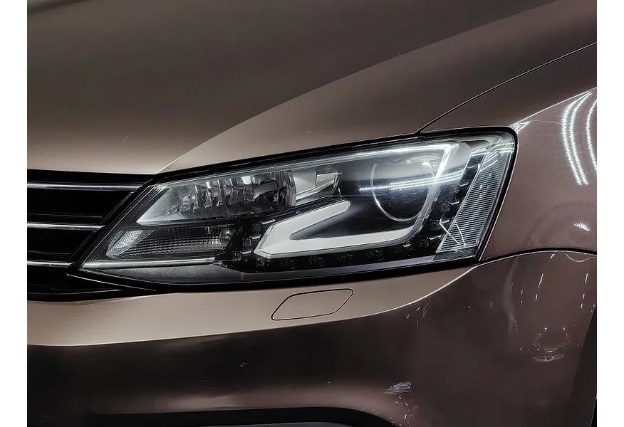 Volkswagen Jetta 1.6 AT (105 л.с.) Comfortline Коричневый в АВИЛОН. Слайд №10