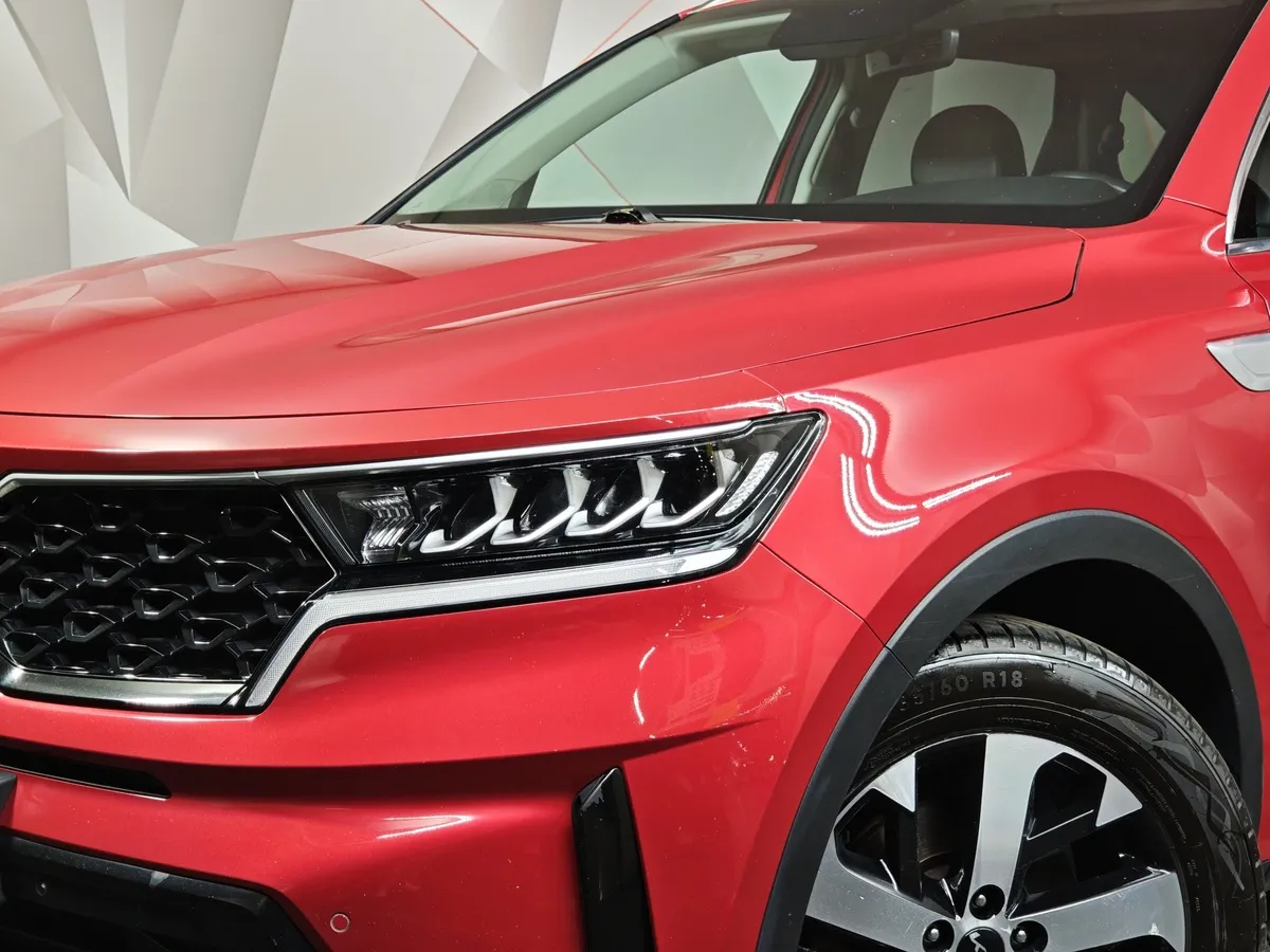 Kia Sorento 2.5 MPI 4WD AT (180 л.с.) Premium Красный в АВИЛОН. Слайд №10