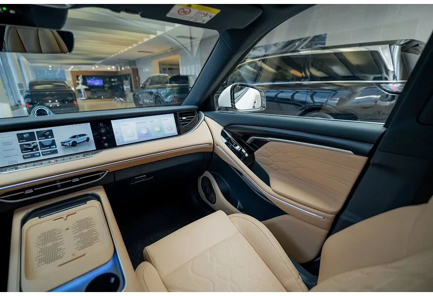 LIVE. Слайд №6