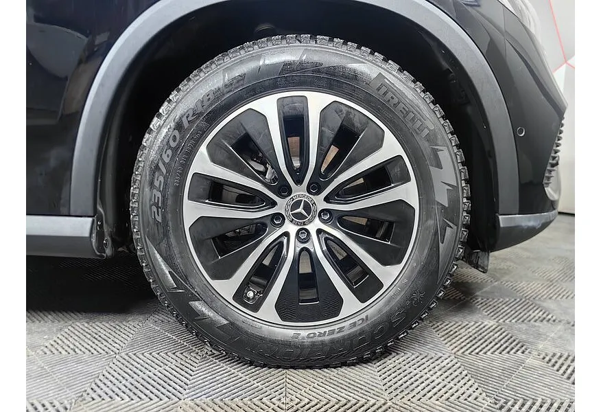 Mercedes-Benz GLC 200 4MATIC 9G-TRONIC (204 л.с.) Черный в АВИЛОН. Слайд №9