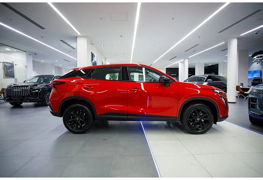 Omoda C5 1.6T DCT 4WD (150 л.с.) Supreme Красный в АВИЛОН. Слайд №3