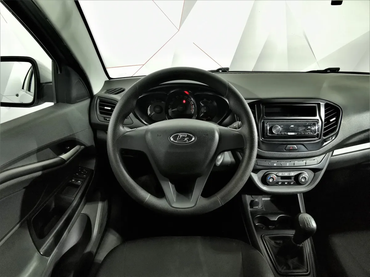 ВАЗ (Lada) Vesta 1.6 MT (106 л.с.) Comfort Winter Серый в АВИЛОН. Слайд №18