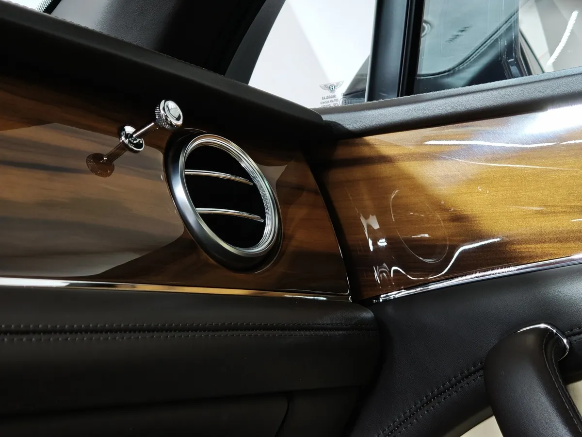 Bentley Bentayga 4.0 AT AWD (550 л.с.) Серый в АВИЛОН. Слайд №29