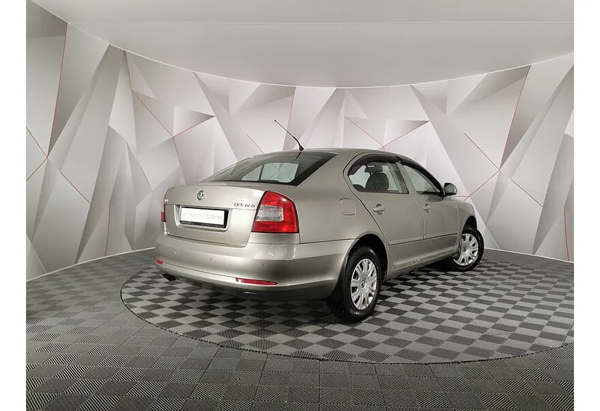 Skoda Octavia 1.4 TSI DSG (122 л.с.) Серый в АВИЛОН. Слайд №2