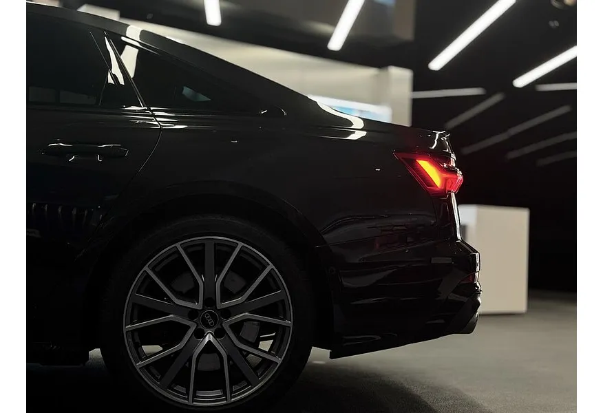 Audi S6 3.0 TFSI quattro Tiptronic (450 л.с.) Черный в АВИЛОН. Слайд №7