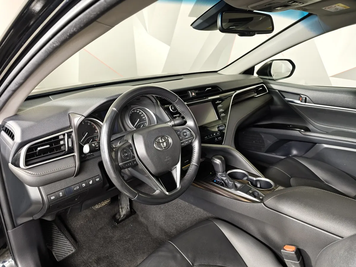 Toyota Camry 2.5 AT (181 л.с.) Черный в АВИЛОН. Слайд №18