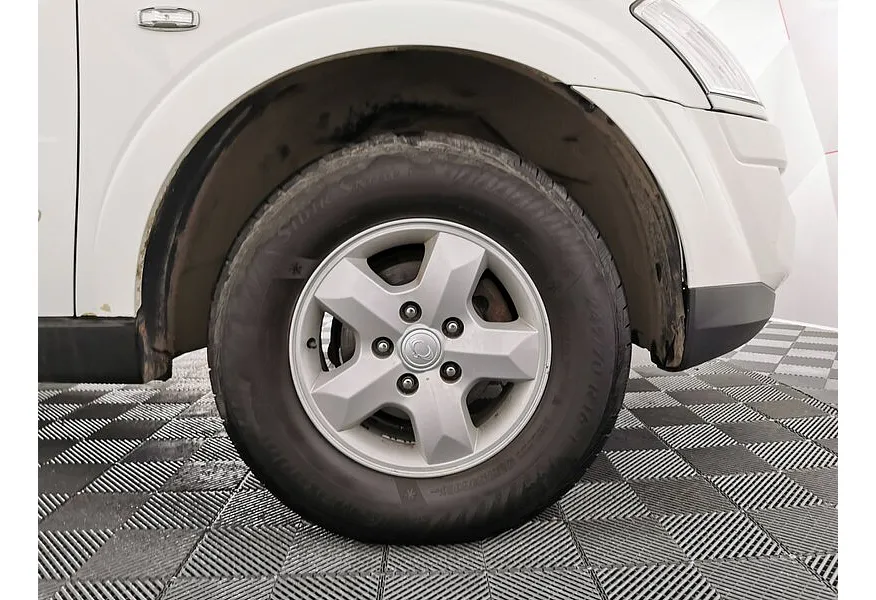 SsangYong Kyron 2.3 E-Tronic 4WD (150 л.с.) Белый в АВИЛОН. Слайд №9