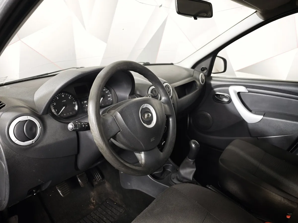 ВАЗ (Lada) Largus 1.6 MT 8 кл (5 мест) (87 л.с.) Белый в АВИЛОН. Слайд №16
