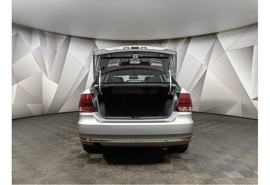 Volkswagen Polo 1.6 MPI AT (110 л.с.) Drive Серебристый в АВИЛОН. Слайд №12