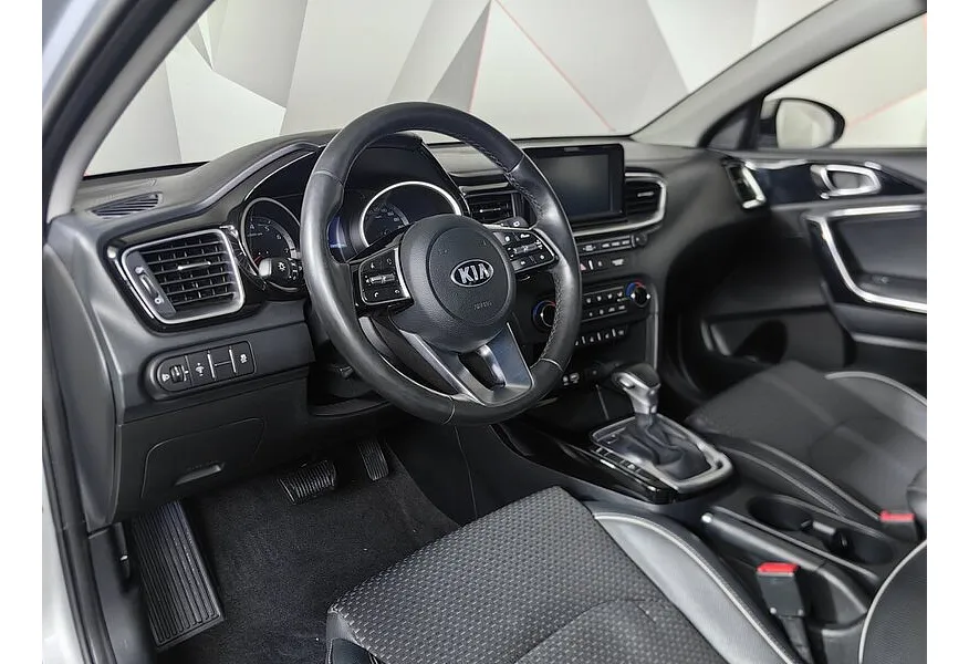 Kia Ceed 1.6 MPI AT (128 л.с.) Prestige Серебристый в АВИЛОН. Слайд №19
