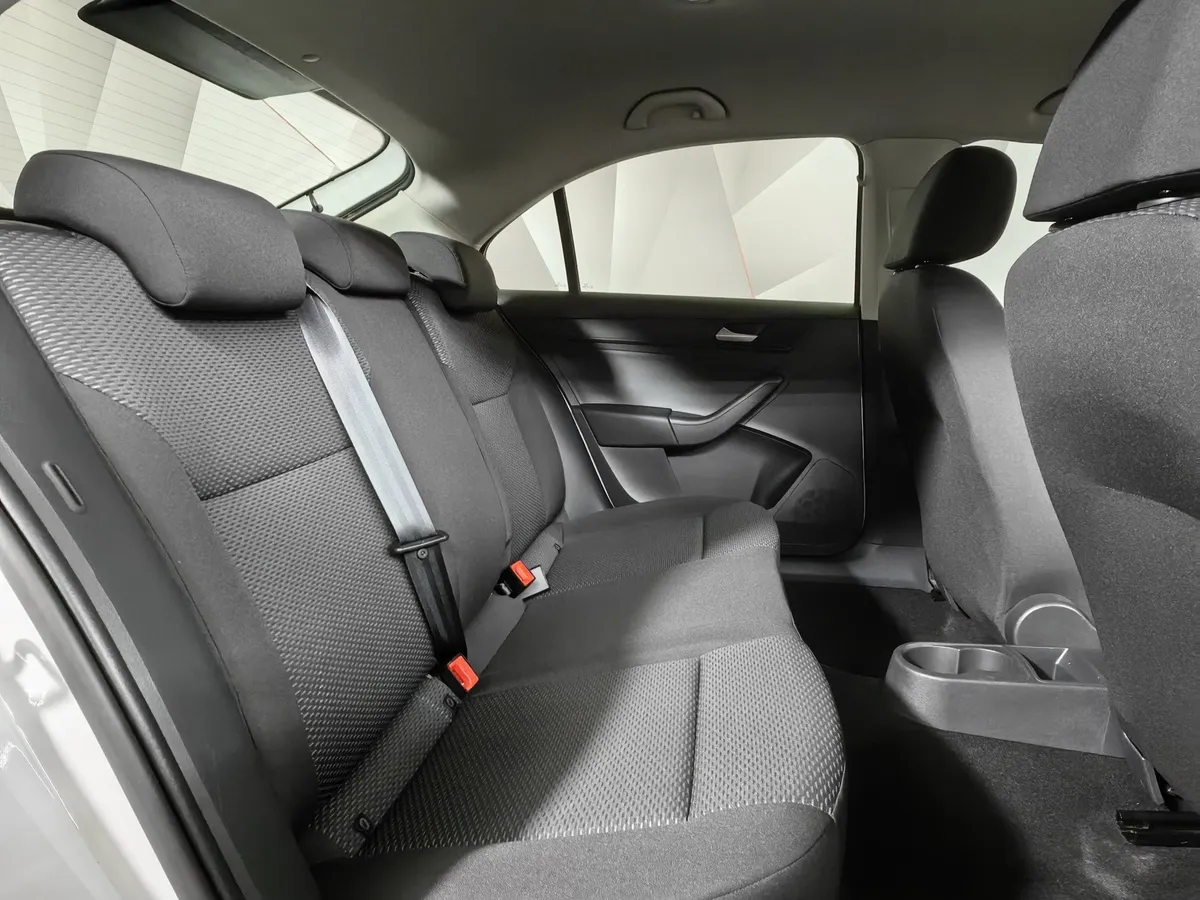 Volkswagen Polo 1.6 MPI MT (110 л.с.) Respect Белый в АВИЛОН. Слайд №16