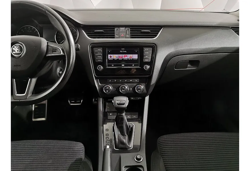 Skoda Octavia 2.0 TDI DSG (150 л.с.) Белый в АВИЛОН. Слайд №15