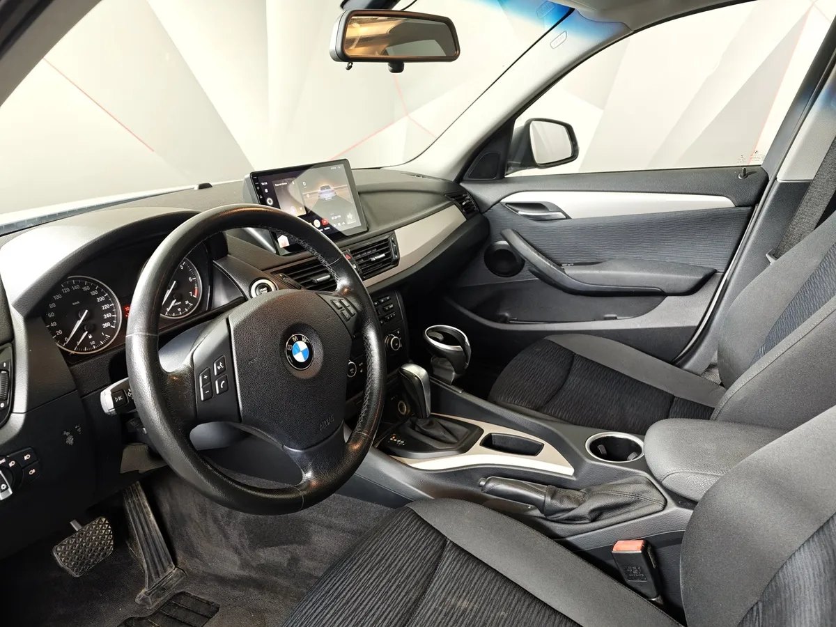 BMW X1 sDrive18i AT (150 л.с.) Белый в АВИЛОН. Слайд №12