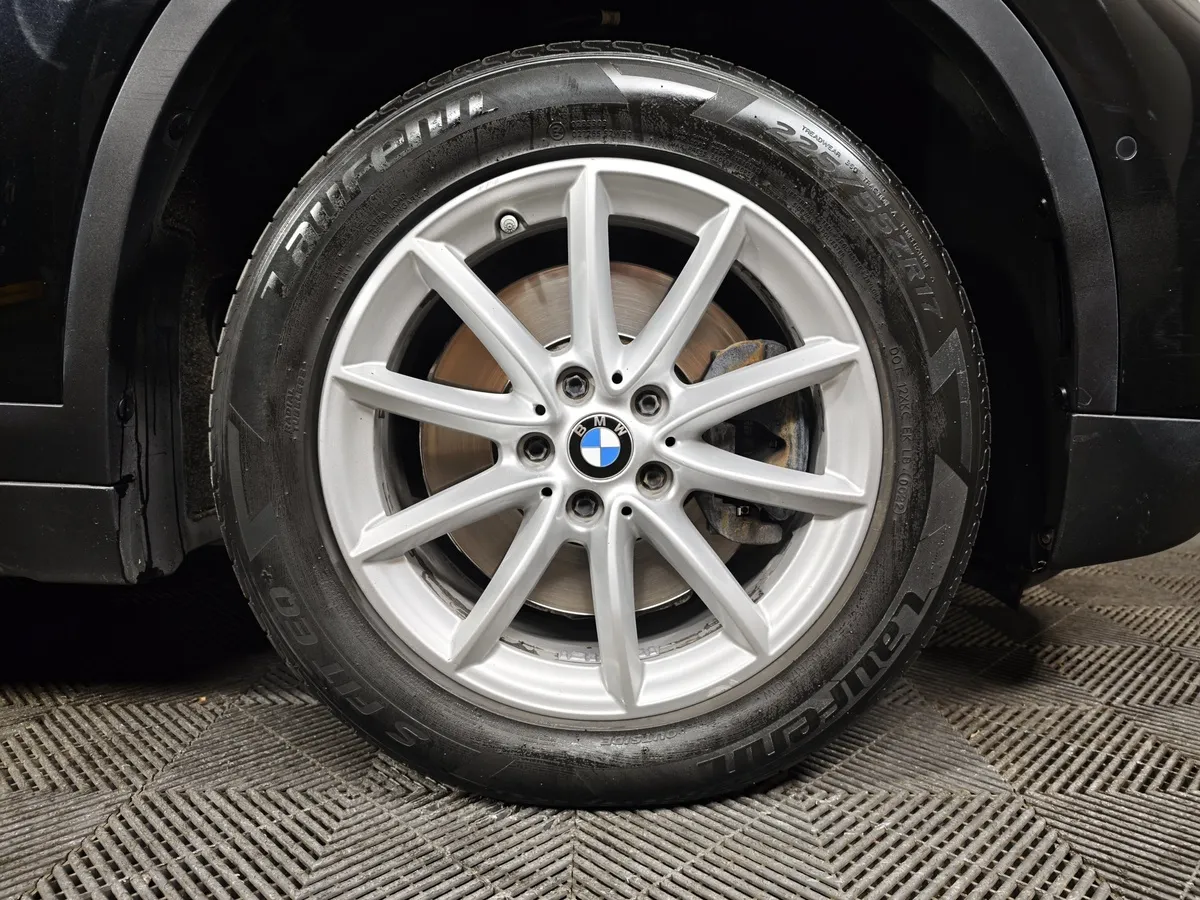 BMW X1 20i xDrive Steptronic AT (192 л.с.) Черный в АВИЛОН. Слайд №7