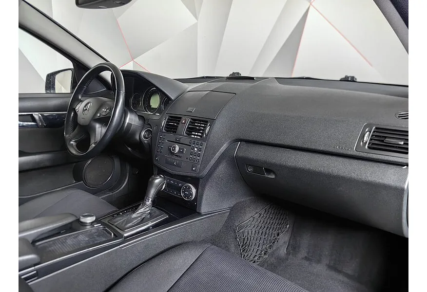 Mercedes-Benz C-Класс C 180 CGI BlueEFFICIENCY AT (156 л.с.) Черный в АВИЛОН. Слайд №13