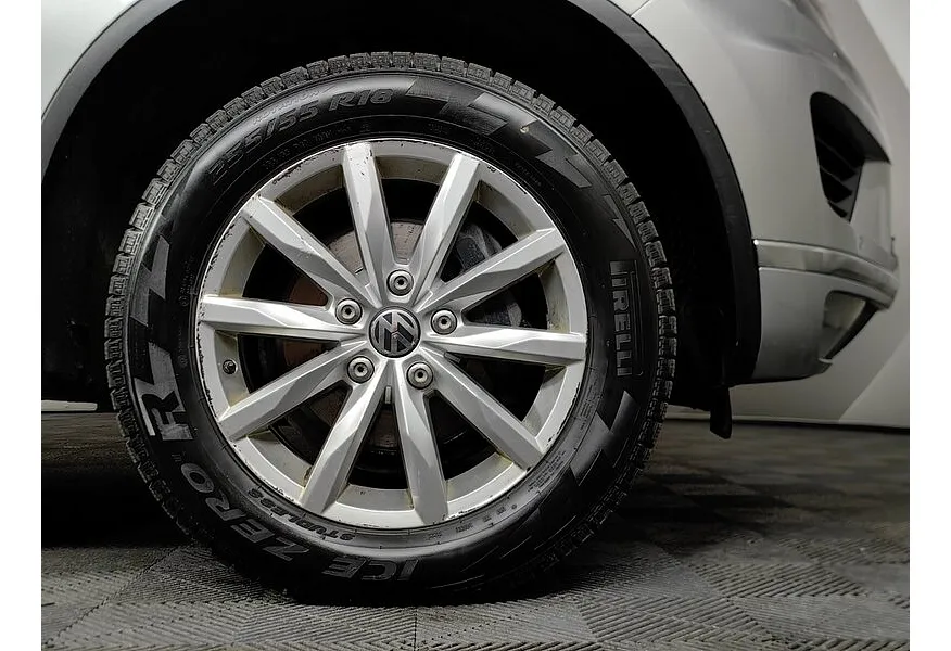 Volkswagen Touareg 3.0 TDI Tiptronic 4Motion (204 л.с.) Серебристый в АВИЛОН. Слайд №9