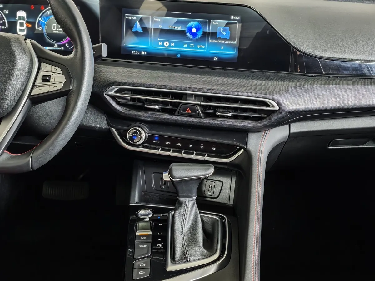 Changan Eado Plus 1.4 TGDI 7DSG 2WD (150 л.с.) DLX Белый в АВИЛОН. Слайд №22