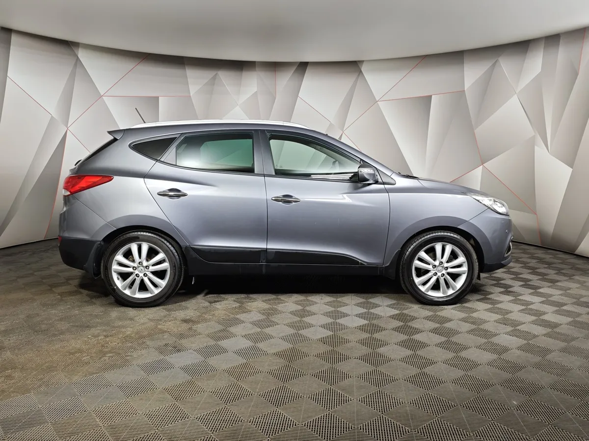Hyundai ix35 2.0 AT 4WD (150 л.с.) Prestige Серый в АВИЛОН. Слайд №6