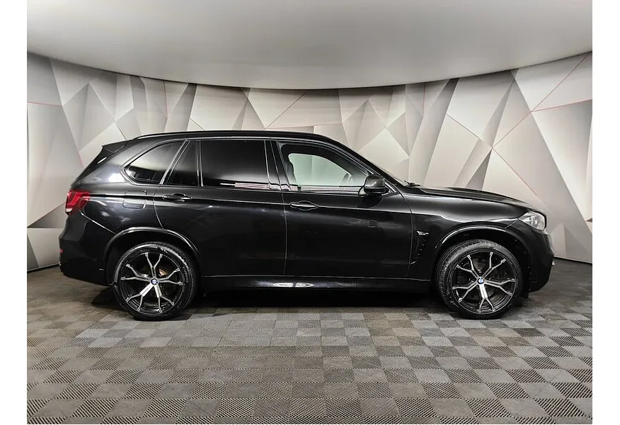 АВИЛОН - BMW X5 xDriveM50d Steptronic (381 л.с.) M Sport Черный - slide 2
