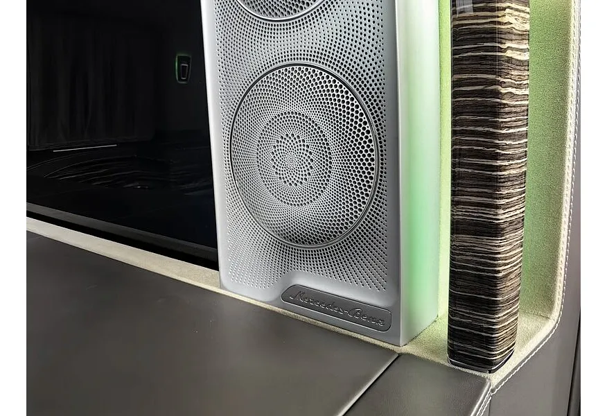 Mercedes-Benz V-Класс V 250 d 9G-Tronic L2 4MATIC (190 л.с.) Черный в АВИЛОН. Слайд №25