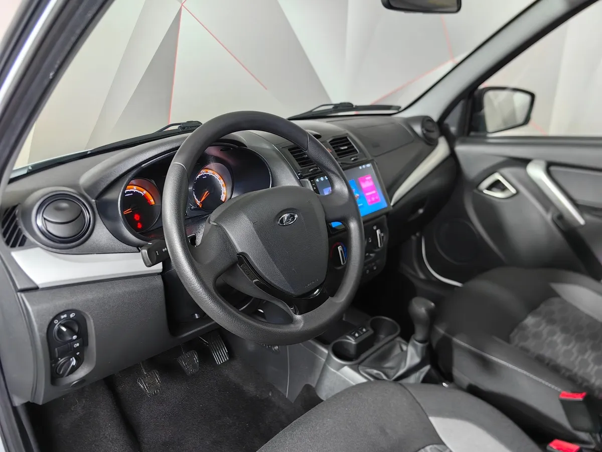ВАЗ (Lada) Granta 1.6 MT (106 л.с.) Белый в АВИЛОН. Слайд №19