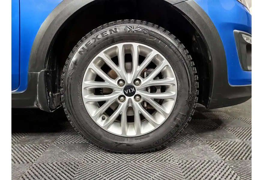 Kia Rio X-Line 1.6 AT (123 л.с.) Синий в АВИЛОН. Слайд №9 Kia Rio X-Line 1.6 AT (123 л.с.) Синий в АВИЛОН. Слайд №9