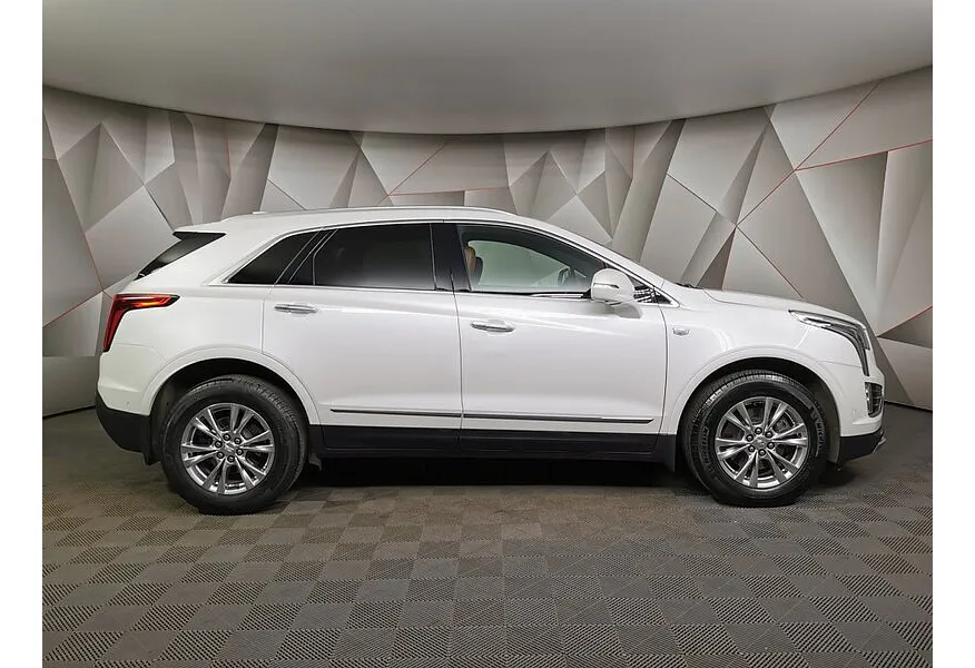Cadillac XT5 2.0T АТ AWD (200 л.с.) Premium Luxury Белый в АВИЛОН. Слайд №6