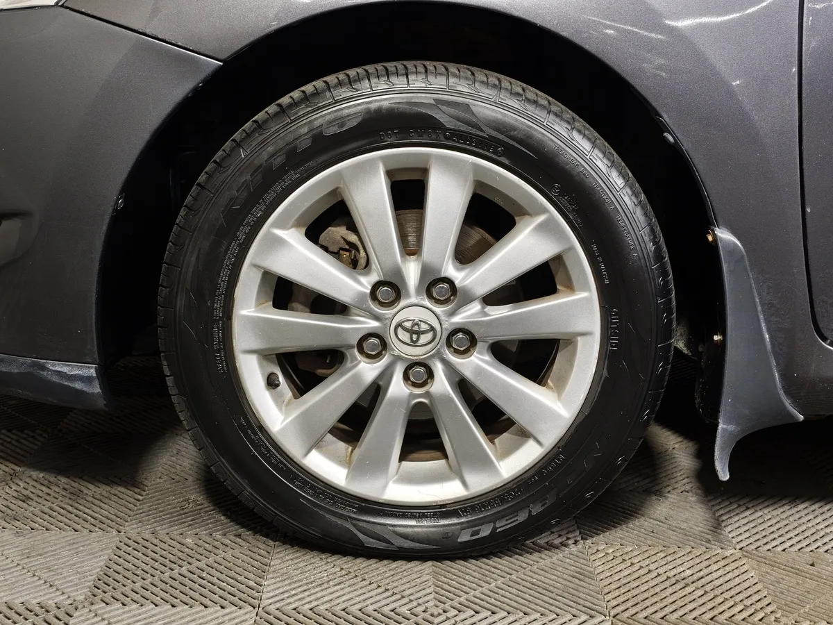 Toyota Auris 1.6 MMT (124 л.с.) Серый в АВИЛОН. Слайд №9