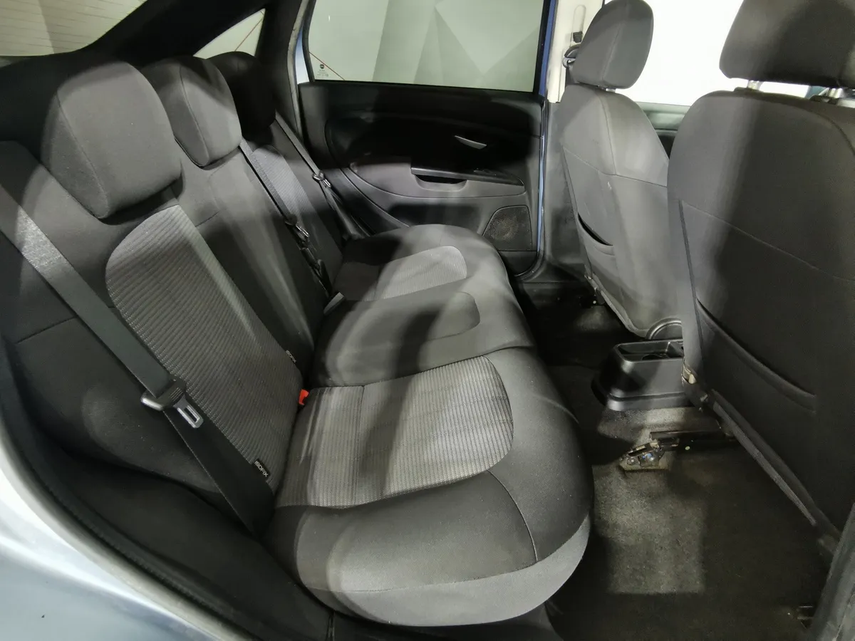 Fiat Linea 1.4 MT (120 л.с.) Голубой в АВИЛОН. Слайд №14