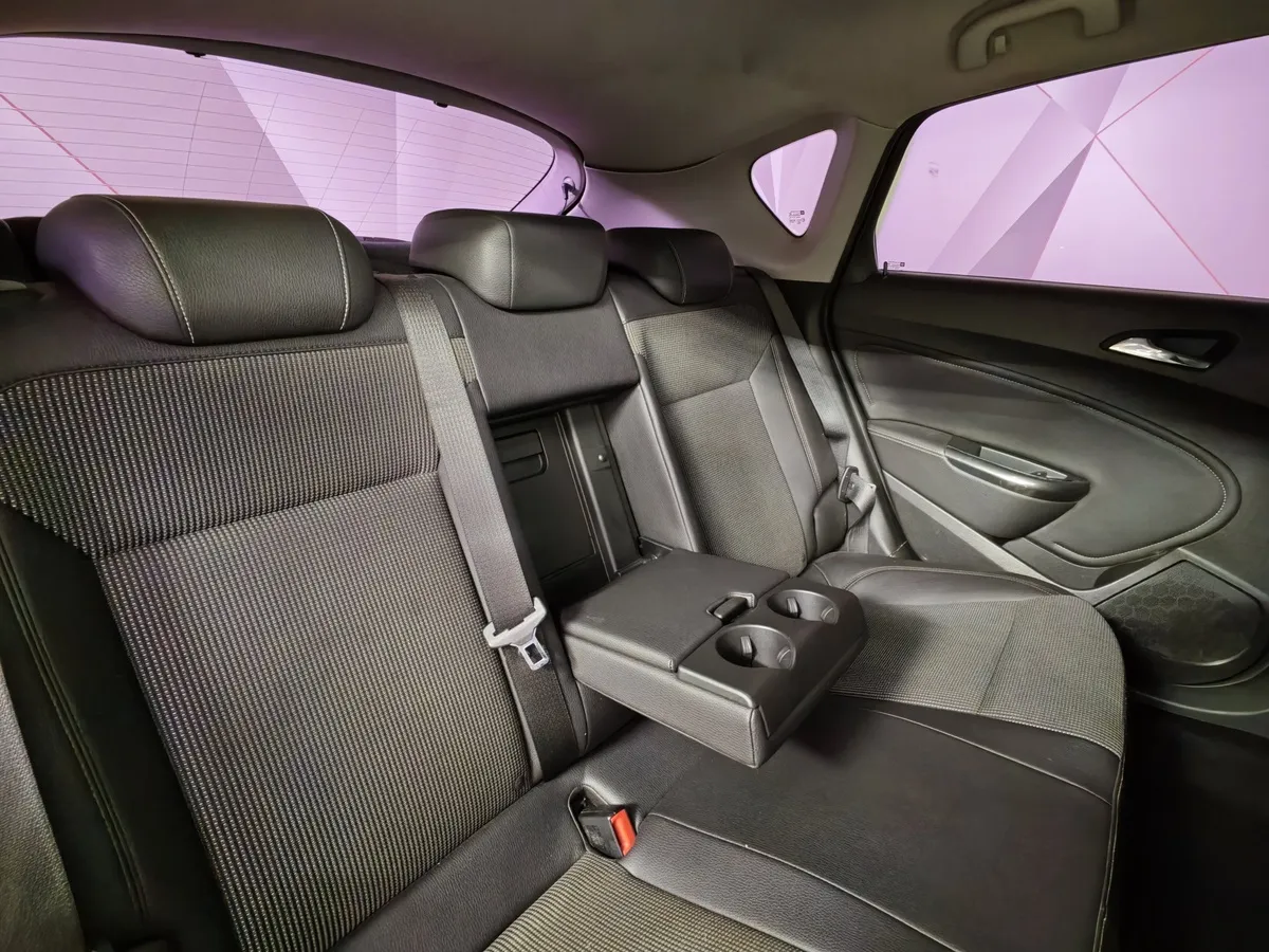 Opel Astra 1.6 Turbo AT (180 л.с.) Серый в АВИЛОН. Слайд №14