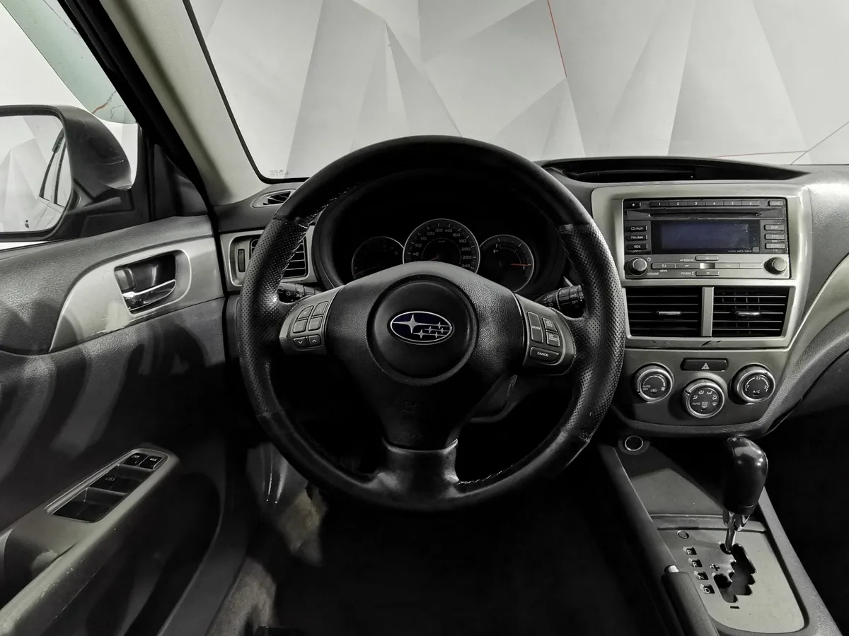 Subaru Impreza 2.0 AT AWD (150 л.с.) Серый в АВИЛОН. Слайд №19