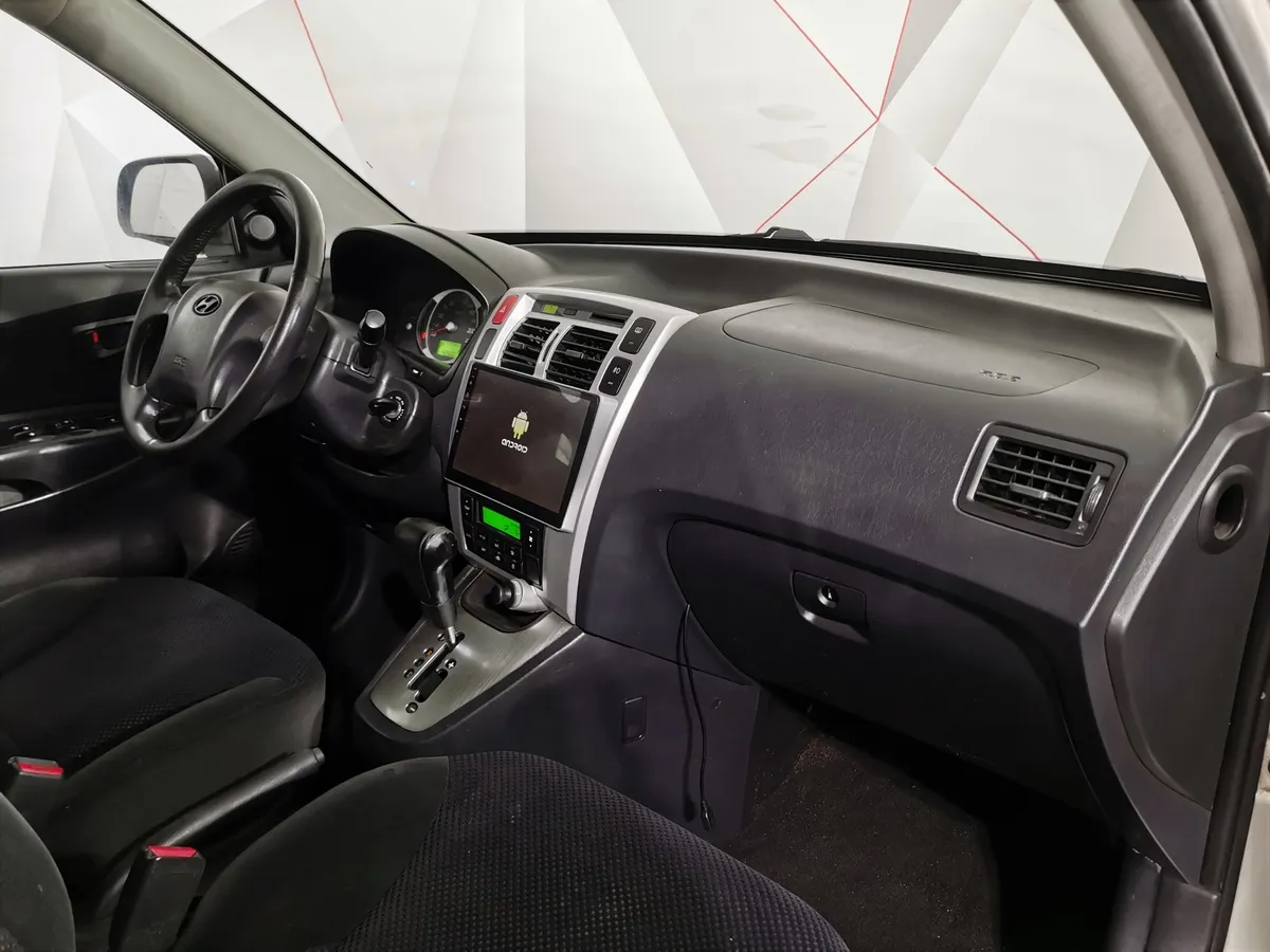 Hyundai Tucson 2.0 AT (150 л.с.) Серебристый в АВИЛОН. Слайд №11