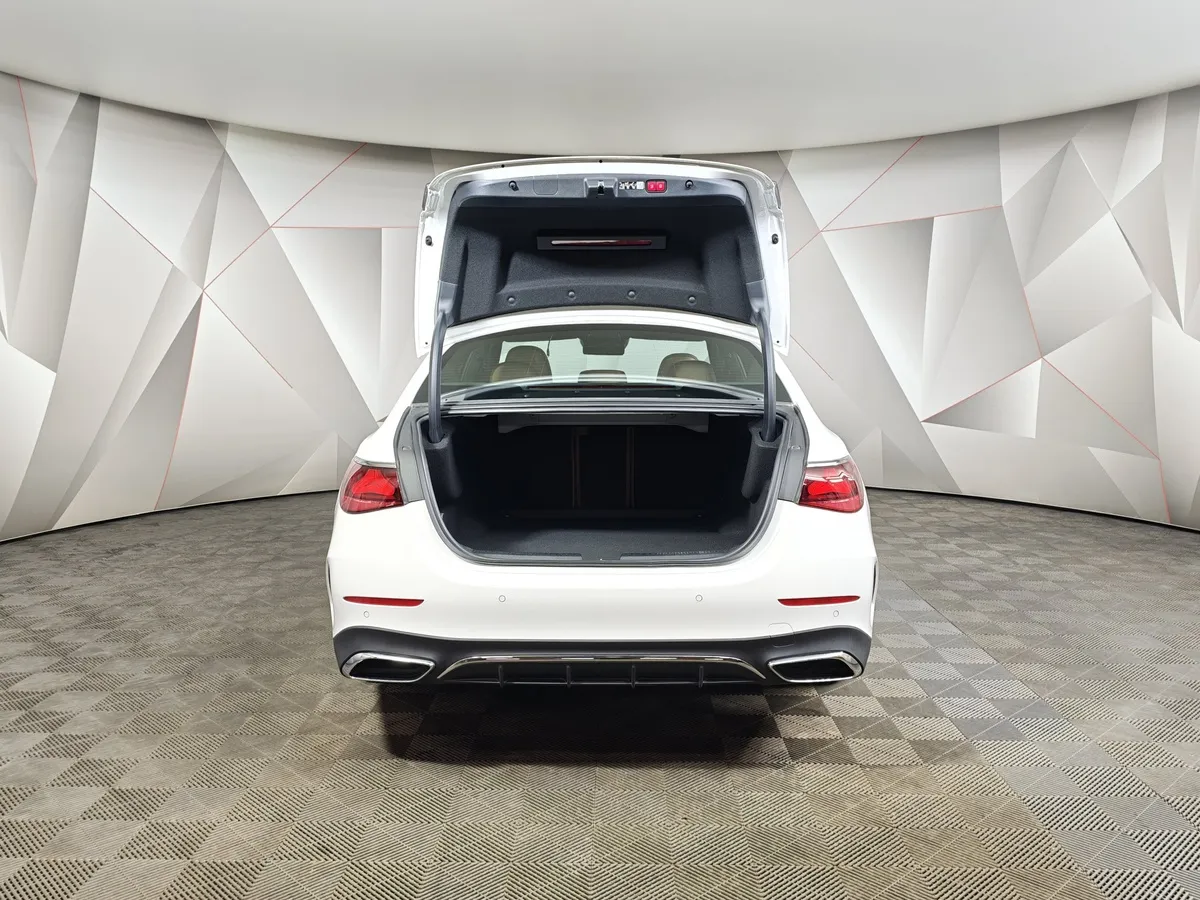Mercedes-Benz E-Класс E 300 4MATIC (258 л.с.) Белый в АВИЛОН. Слайд №12