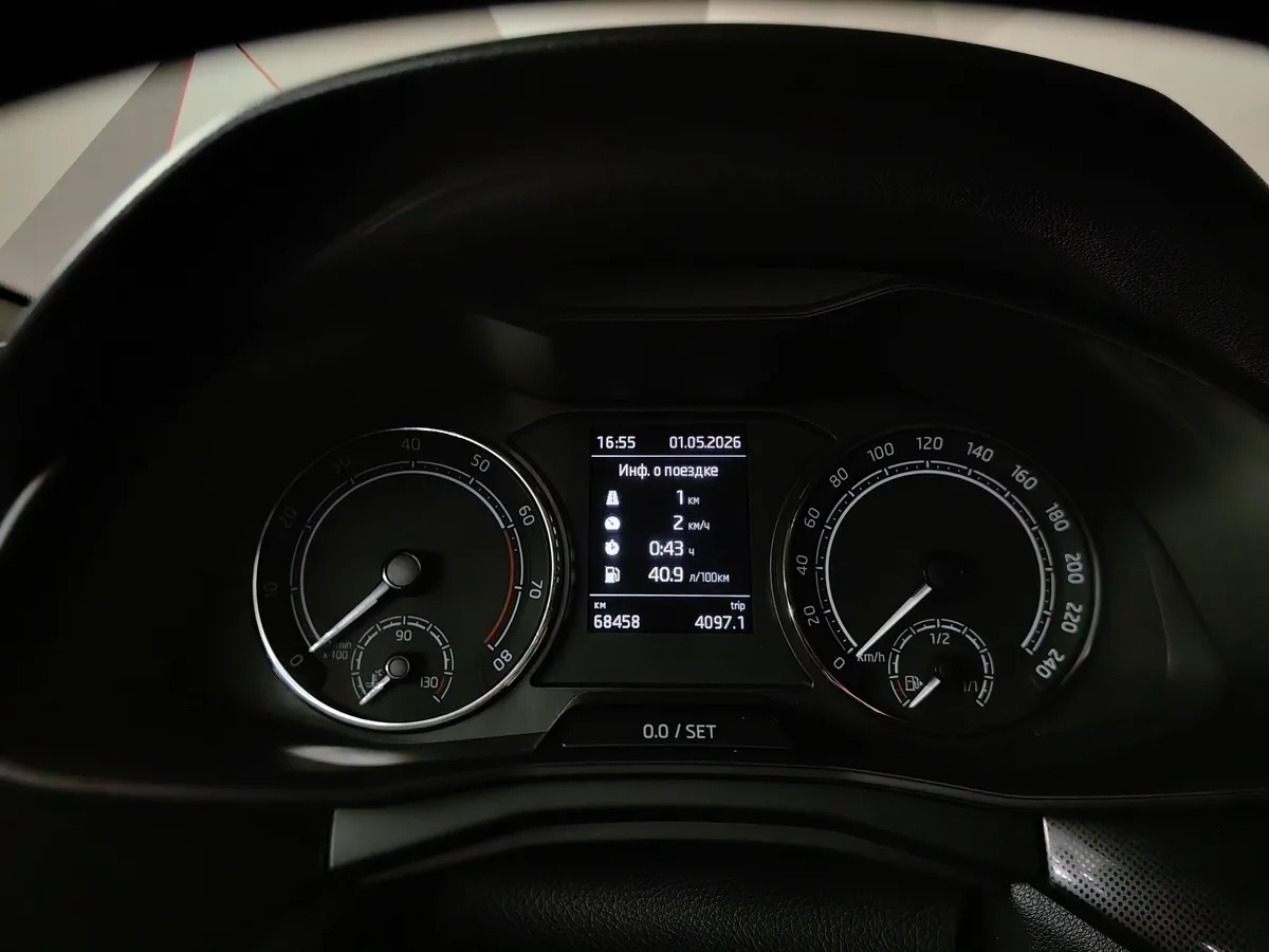 Skoda Rapid 1.4 DSG (125 л.с.) Ambition Серый в АВИЛОН. Слайд №17