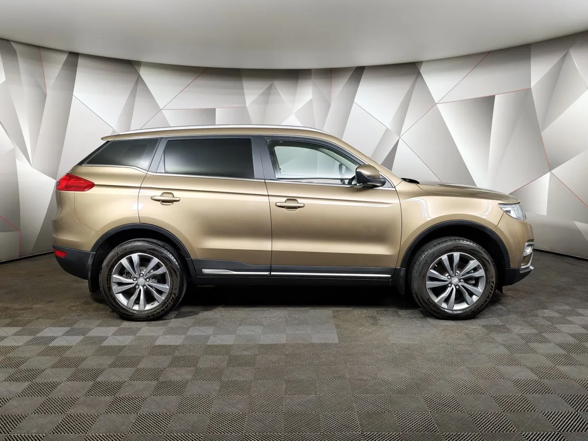 Geely Atlas 2.4 AT (148 л.с.) Comfort Желтый в АВИЛОН. Слайд №6