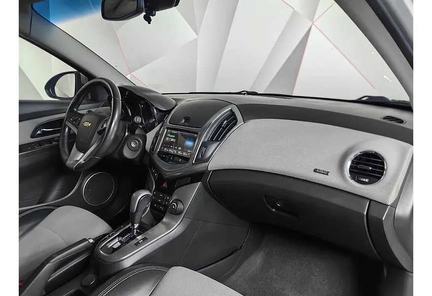 Chevrolet Cruze 1.4 Turbo AT (140 л.с.) Серебристый в АВИЛОН. Слайд №12