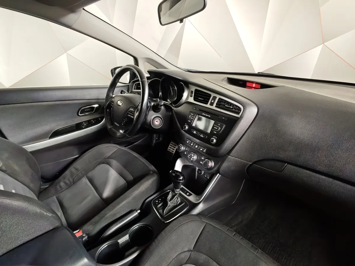 Kia Ceed 1.6 AT (129 л.с.) Синий в АВИЛОН. Слайд №13