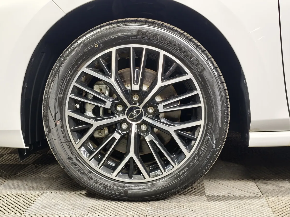 Москвич 6 1.5T CVT 2WD (136 л.с.) Business Белый в АВИЛОН. Слайд №9