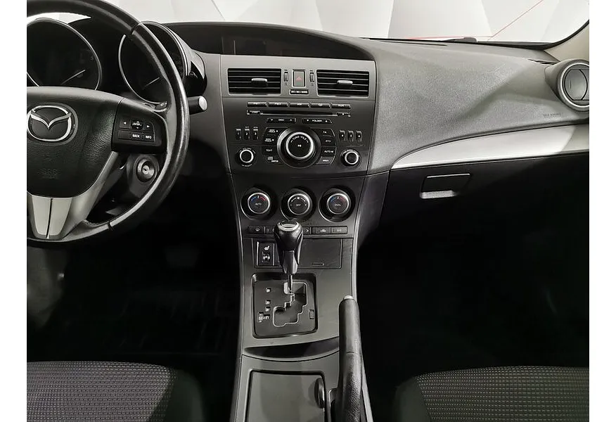 Mazda 3 1.6 AT (105 л.с.) Черный в АВИЛОН. Слайд №15