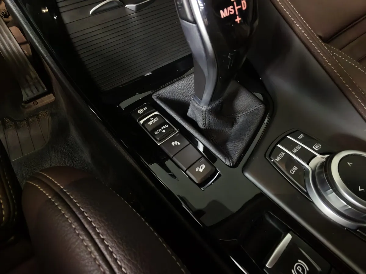 BMW X1 25i xDrive AT (231 л.с.) Коричневый в АВИЛОН. Слайд №19